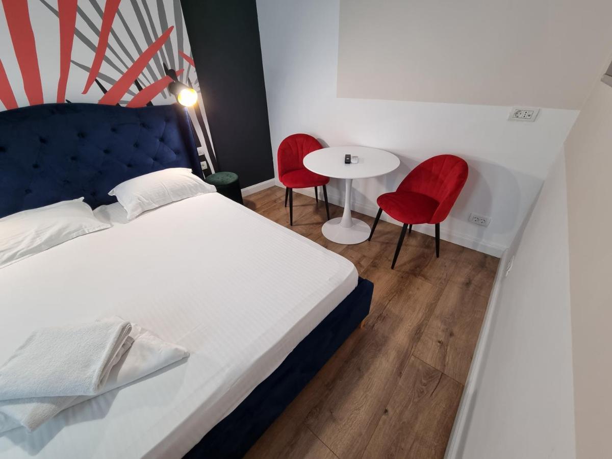Ideal Accommodation City Center Boekarest Buitenkant foto