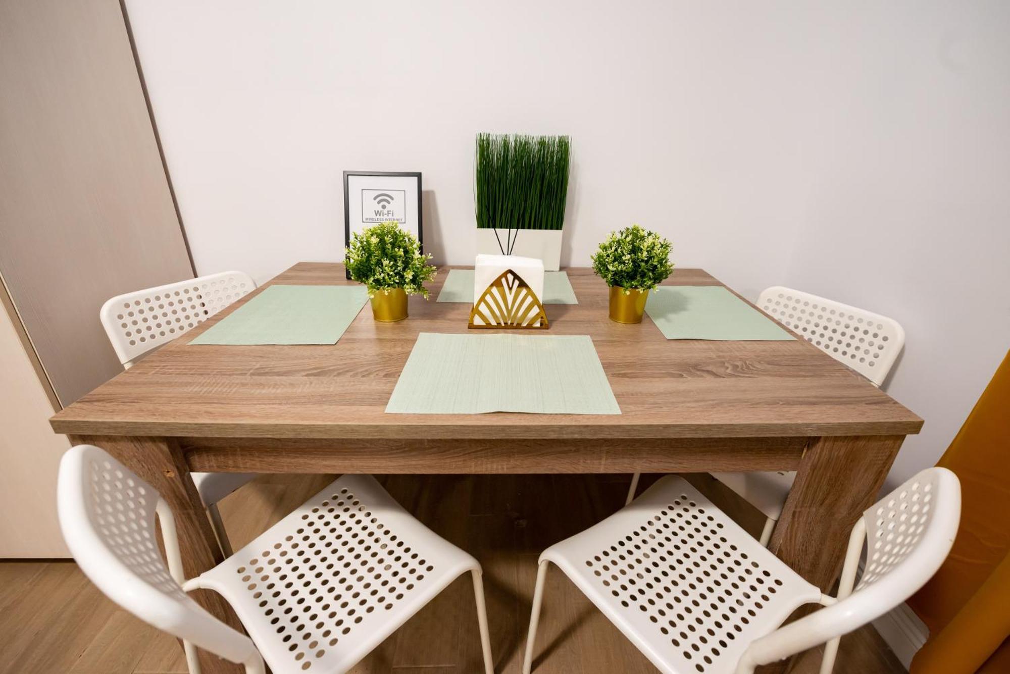 Ideal Accommodation City Center Boekarest Buitenkant foto