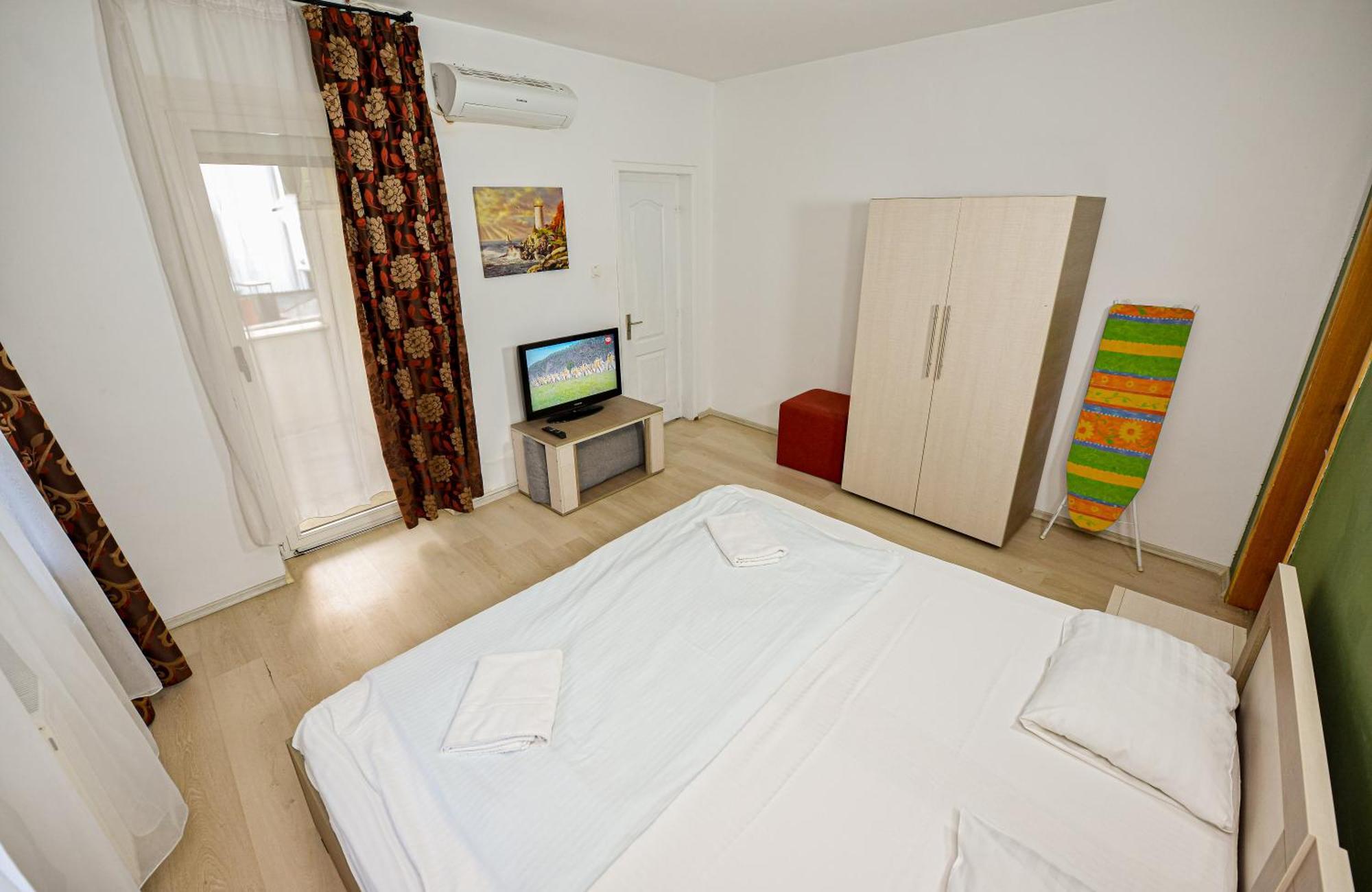 Ideal Accommodation City Center Boekarest Buitenkant foto