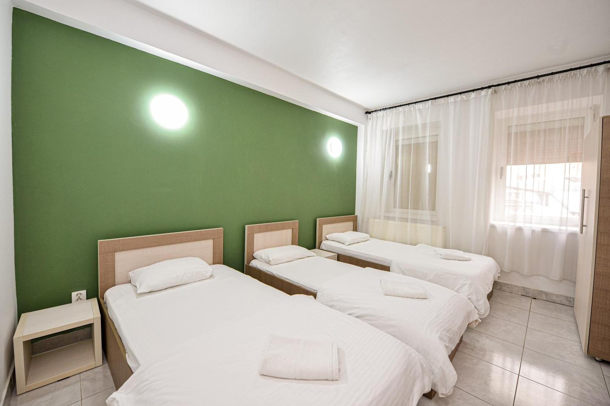 Ideal Accommodation City Center Boekarest Buitenkant foto
